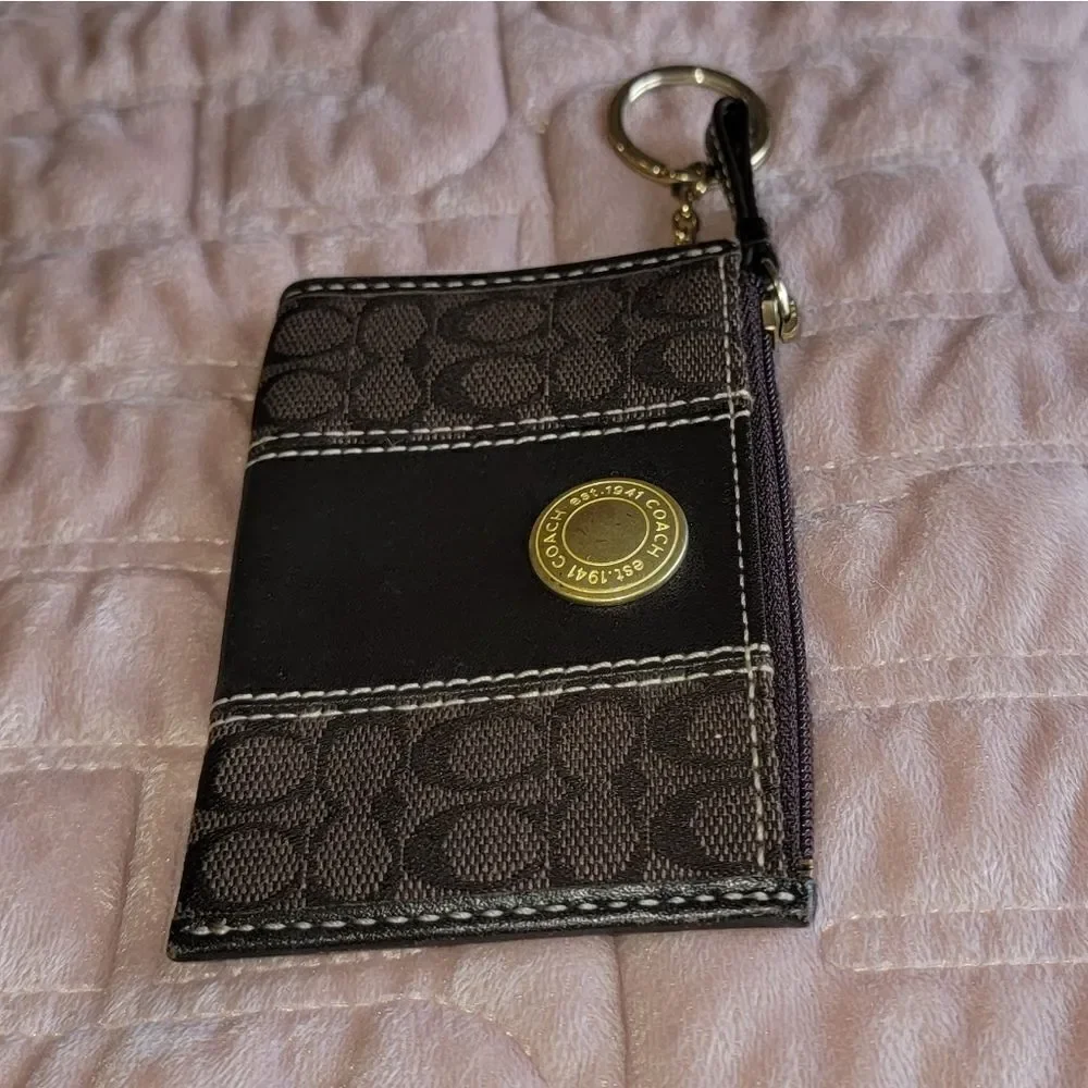 Coach Women’s Signature Brown Zipper Keychain Credit Card Wallet